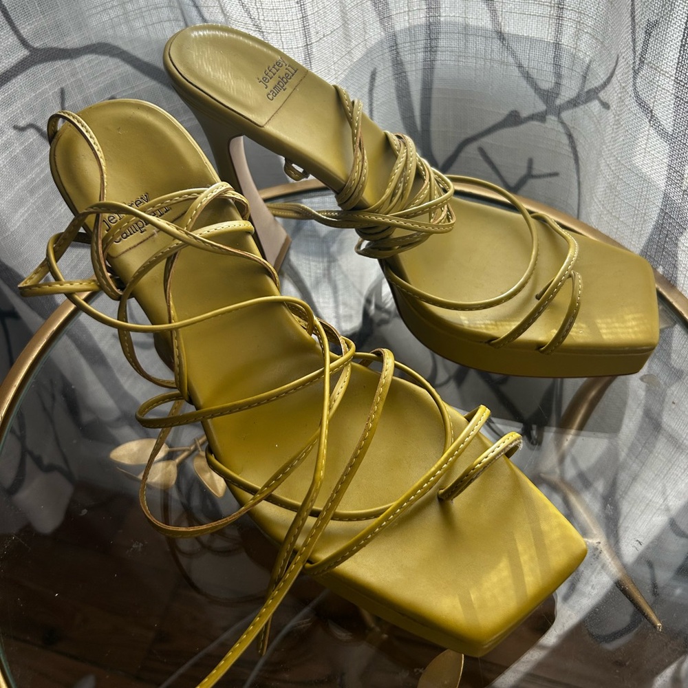 NWT Jeffrey Cambell primadonna Elegant green Strappy Women's Heels 9.5
